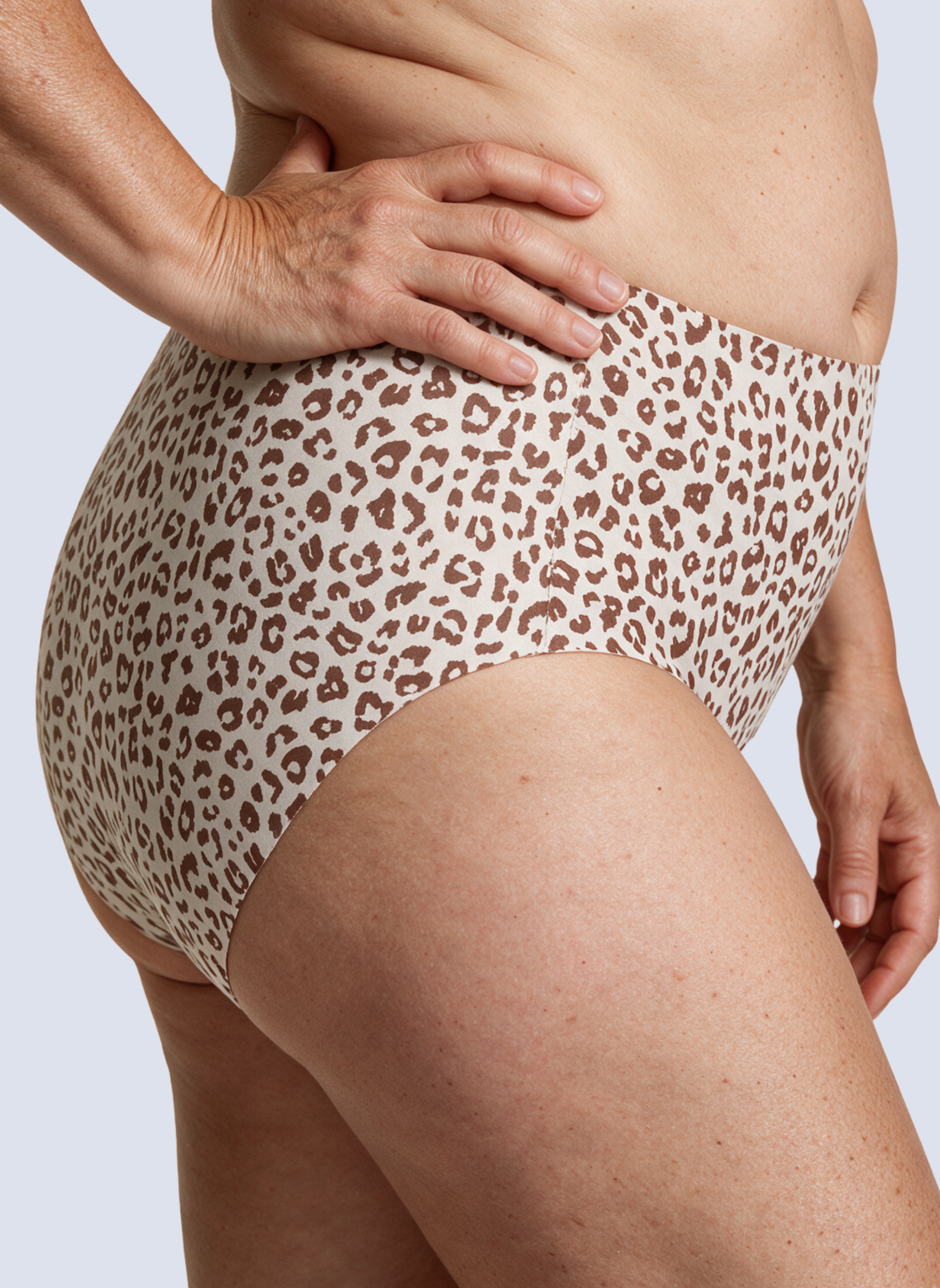 Seamless High-Waist Brief